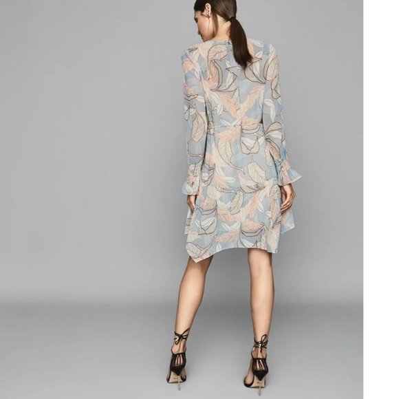 💥 Reiss Dara Leaf Print Dress - Picture 2 of 11